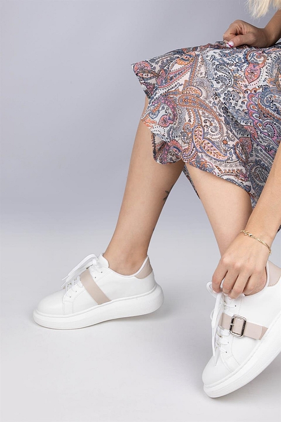 Kadın Beyaz Bej Toka Detaylı Bağcıklı Spor Ayakkabı Yüksek Tabanlı-5 Cm-hafif Yürüyüş Ayakkabısı Sne